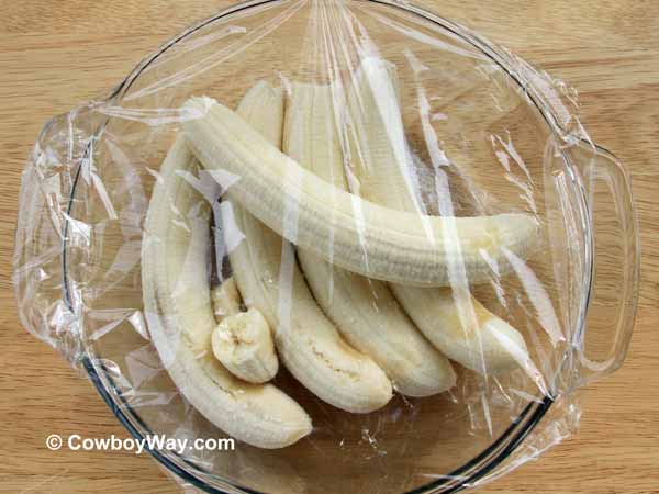 Five bananas in a bowl