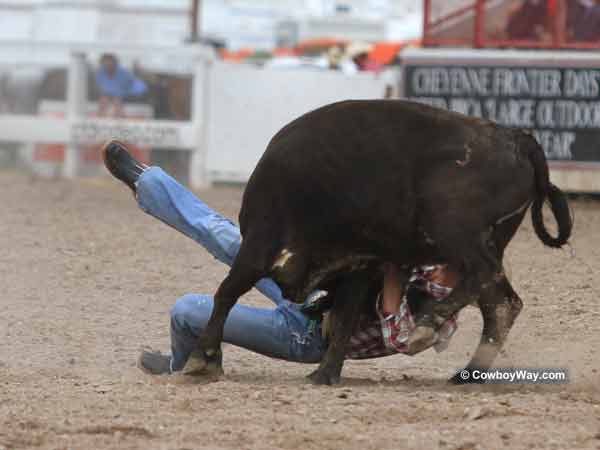 A steer wrestler continues to struggle with his steer