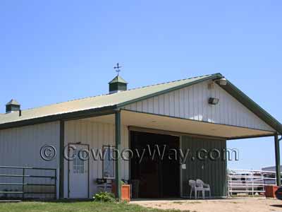 A barn with two cupolas