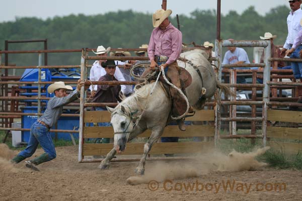 Ranch Bronc Riding, 06-27-09 - Page 10